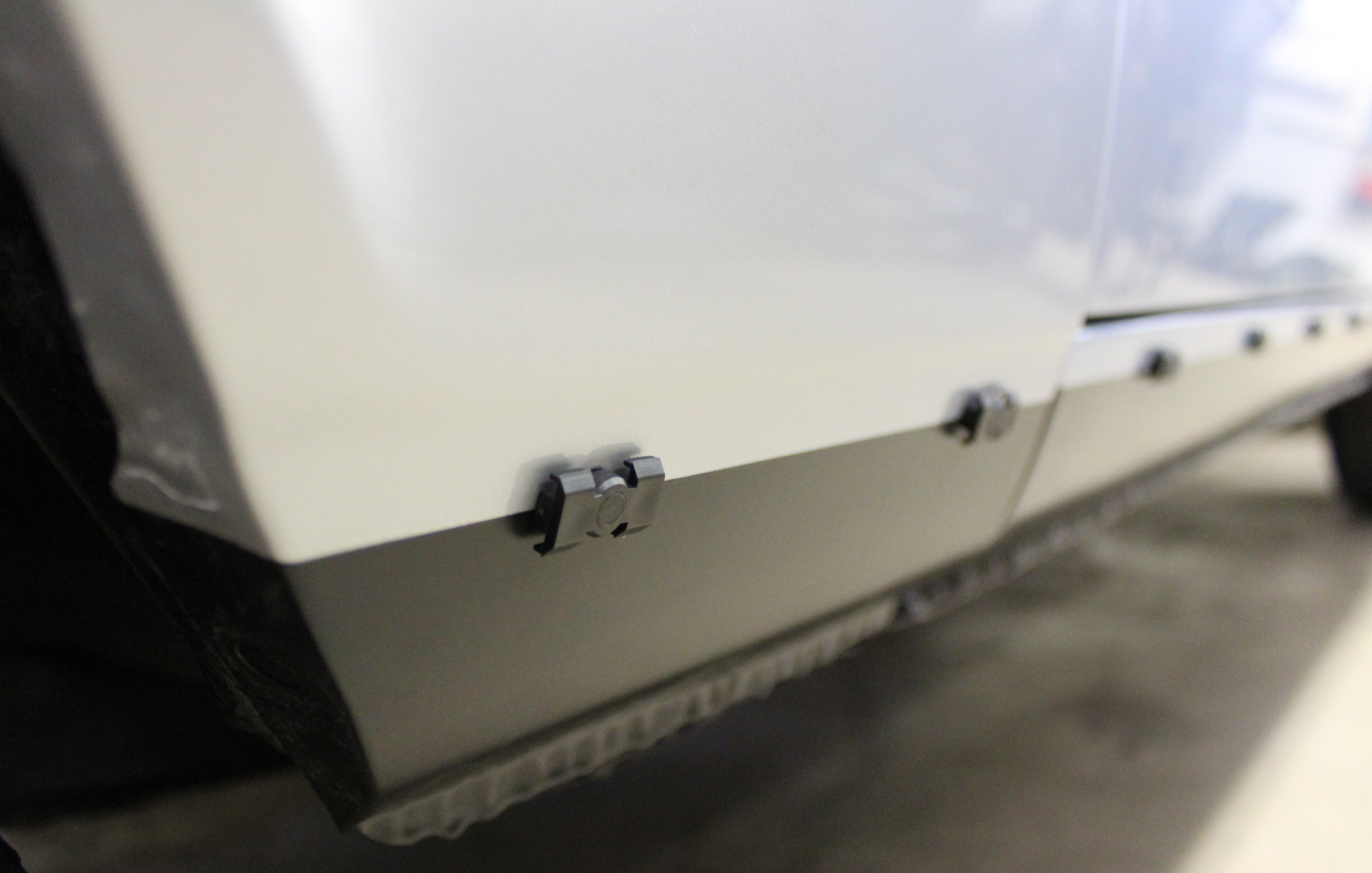 Clips, tröskellist Volvo 240, 242, 244, 245 Fordonsdelen.se